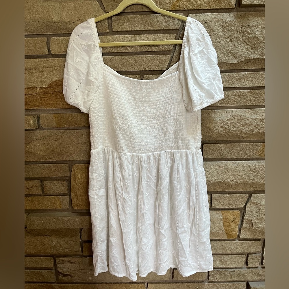 American Eagle Solid Eyelet Puff-Sleeve Mini Dres… - image 4